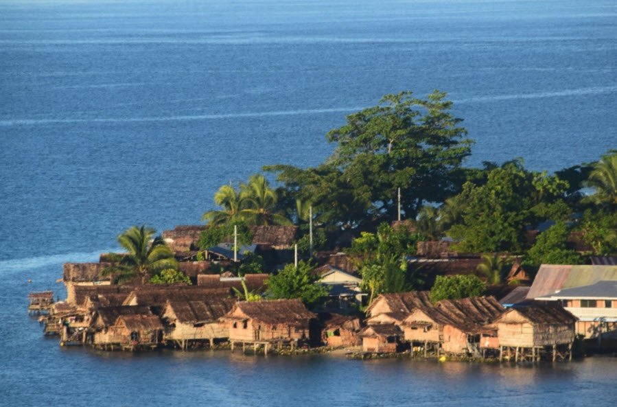 Malaita Lagoon (Langa Langa &amp; Lau Lagoons), Malaita Province, Solomon Islands